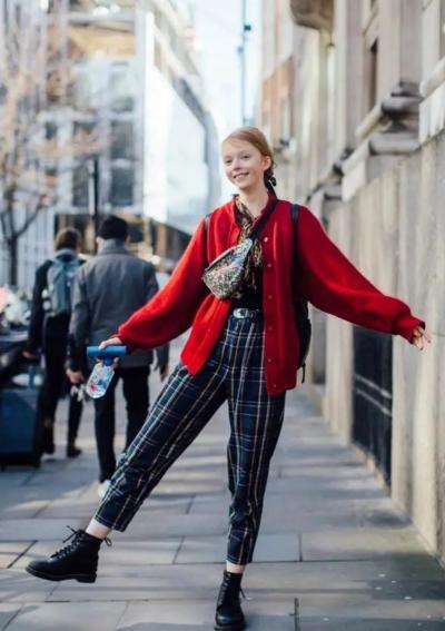 打*裤底**就要失宠了，今年大家都在穿“豆腐裤”，遮肉显高还时髦