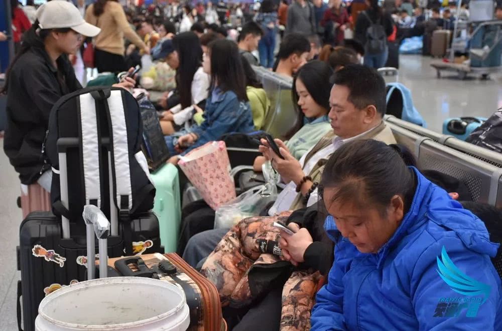 广西2018春运客运,2019春运正式开启新闻播报