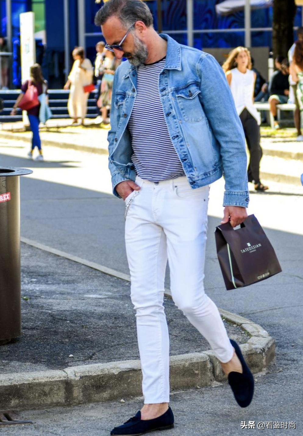 男士白色牛仔裤搭什么鞋,男士宽松白色阔腿牛仔裤