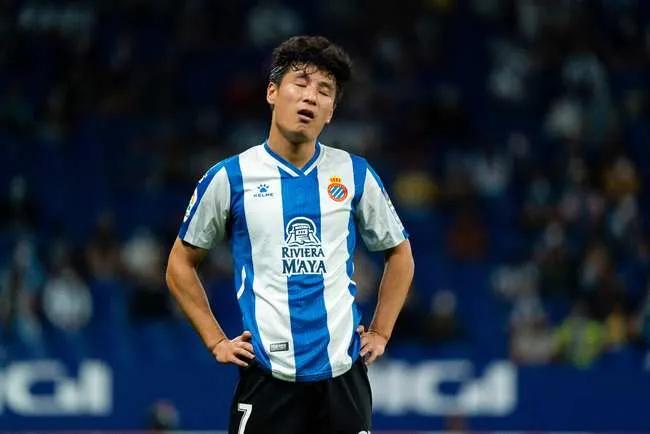 武磊为什么踢不过日韩,武磊怎么老是单刀