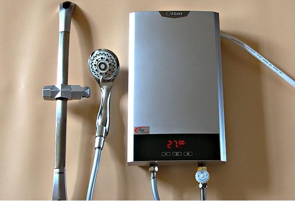 电热水器储热式与即热式哪个好,奥克斯智能即热式电热水器怎么样