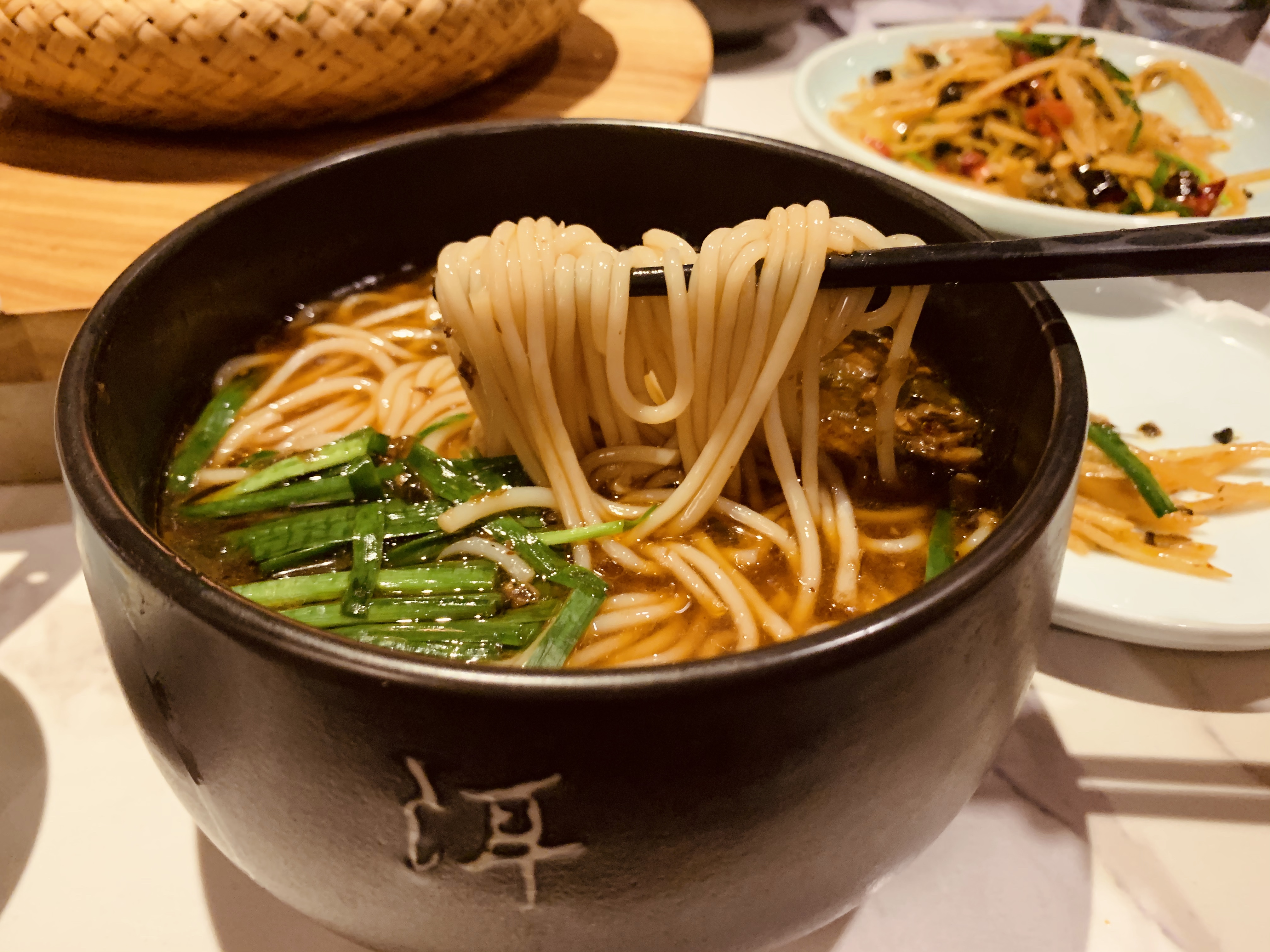 云南蒸汽石锅鱼你吃过吗,揭秘云南蒸汽石锅鱼