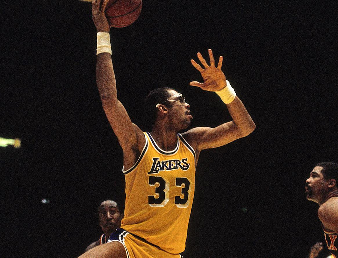 nba现役谁的球衣会退役,各球队都退役了哪些球员的球衣