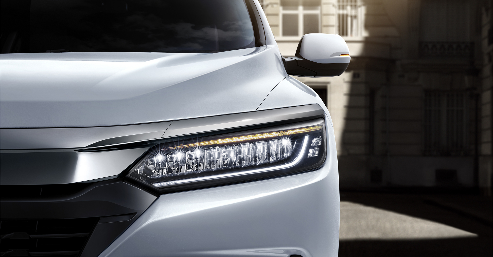 本田皓影和宝马x3哪个好,皓影和宝马x3