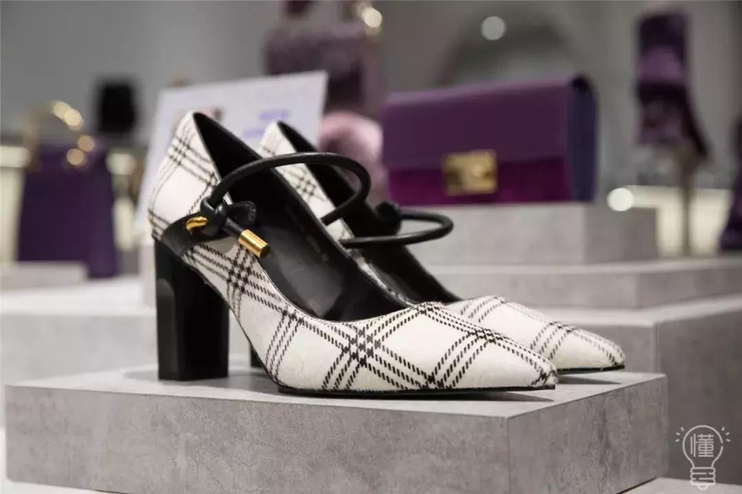 一口气开了三家火锅,一口气连开六家店