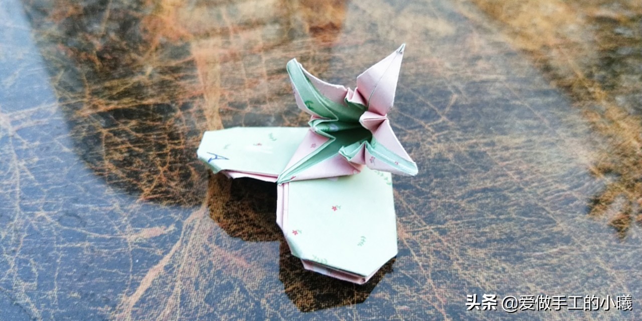 当爱心遇上百合折纸视频教程,百合花朵折纸步骤图解