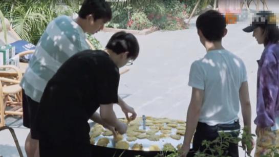 黄磊晒菠萝干,黄磊菠萝咕咾肉做法