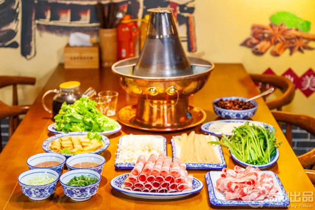 东北菜炭火铜锅涮羊肉,北方正宗铜锅涮羊肉