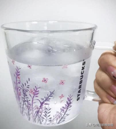 星巴克买的冷水玻璃杯,星巴克最便宜的玻璃杯耐高温吗