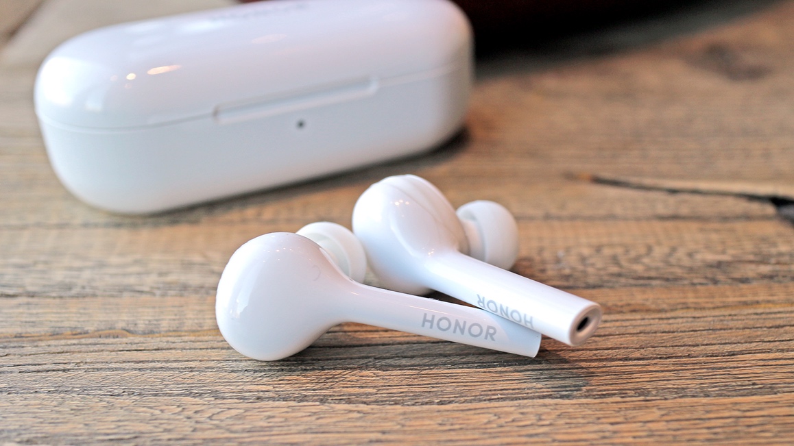 荣耀蓝牙耳机flypods3与青春版,荣耀flypods青春版蓝牙耳机怎么样