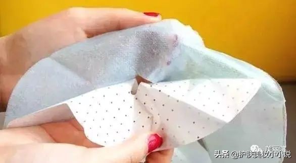 护肤:敷面膜时的面膜夹心纸你扔了吗?离职柜姐:果然是人傻钱多