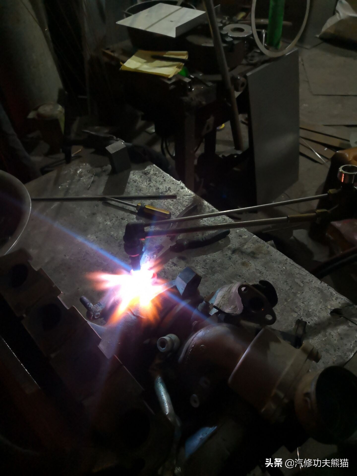 大众夏朗2.0t三代烧机油解决方法,大众夏朗1.8t烧机油