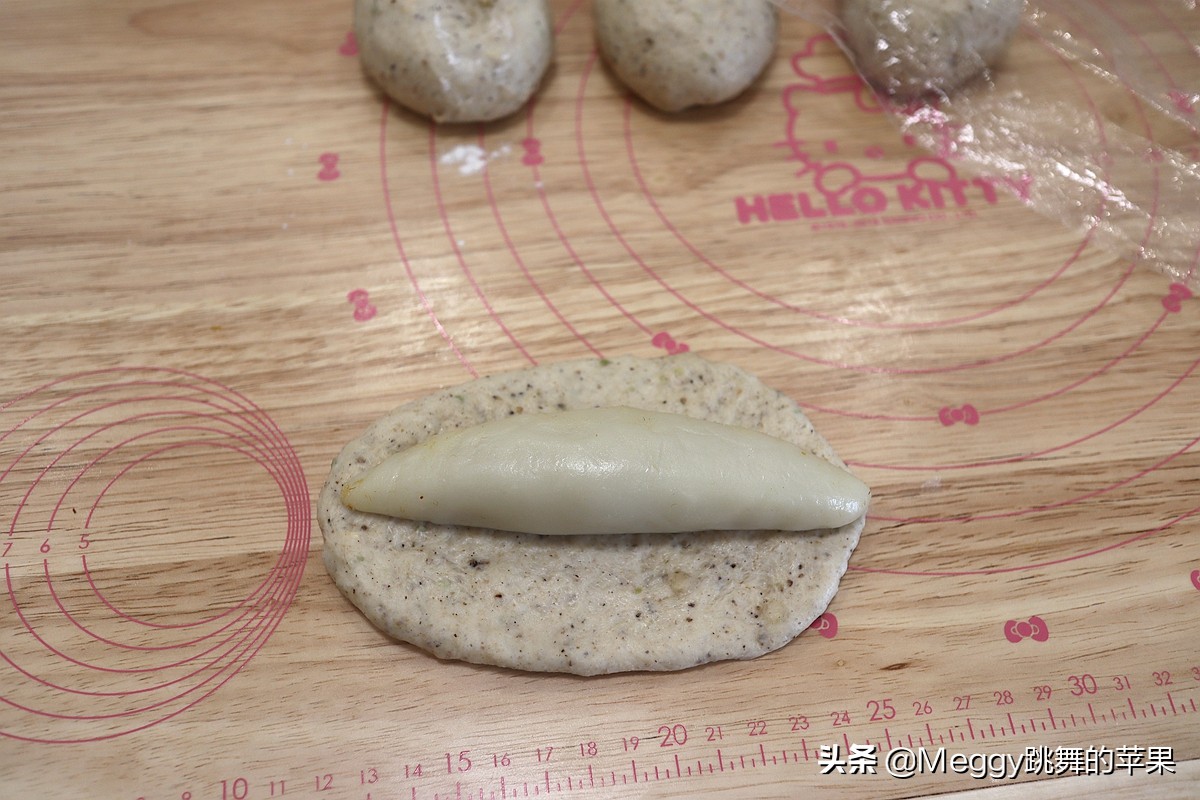 五谷面粉做面包,五谷杂粮营养无糖面包做法