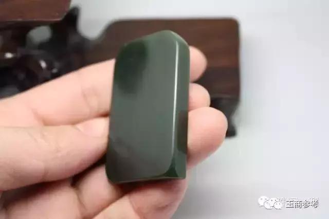 和田玉的识别一招鉴定和田玉真假,怎么分辨真和田玉和假的和田玉