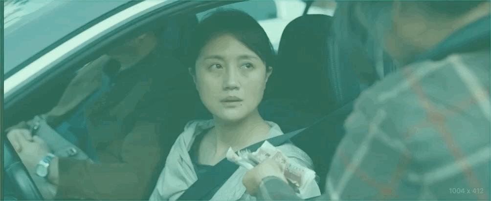 送你一朵小红花父亲在餐桌上哭,送你一朵小红花路边哭的片段