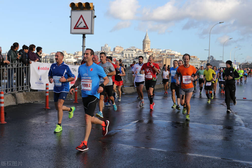 跑圈这几个未解之谜：为什么男跑友的乳头比女生还“脆弱”？