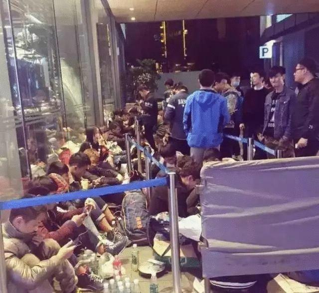 毒app官网球鞋,毒app运动鞋推荐