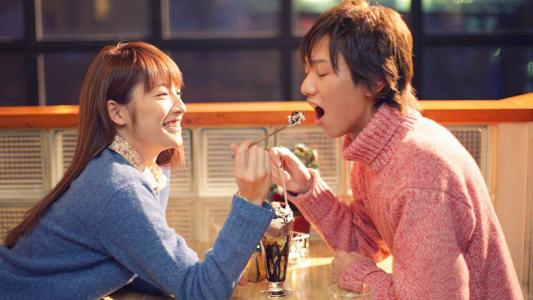 喜欢比自己小的男孩怎么办,喜欢比自己矮男孩子该怎么办