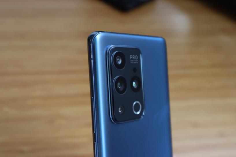 玩机报告小米11pro对比魅族18pro,魅族18pro对比小米11游戏评测