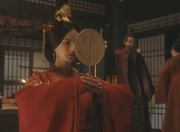 团扇和折扇哪个更有文化,中国折扇纸扇