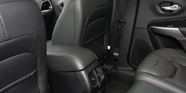 这款车2.0t带四驱百公里仅8.8秒,这才是良心b级车16万2.0t加8at