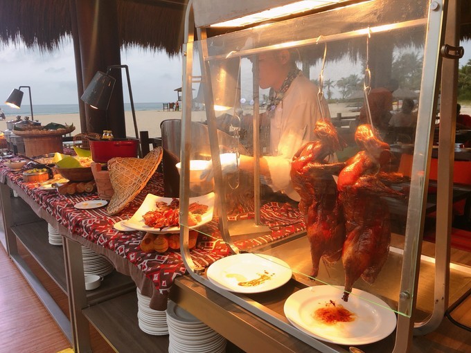 海南冲浪旅游攻略,海南万宁日月湾冲浪攻略