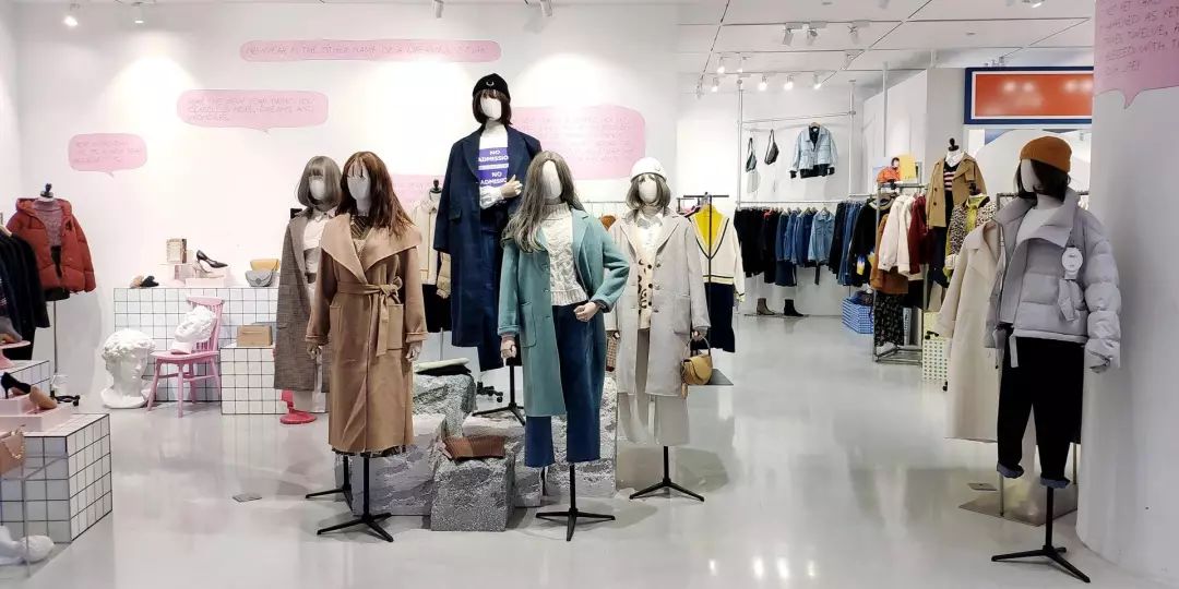 杨颖跟范丞丞同框的照片,杨颖和范丞丞摆pose