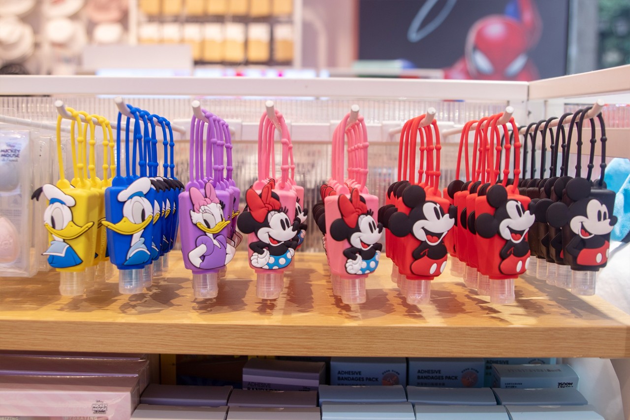 “米奇米妮”来啦~名创优品放大招！在重庆也能get正版周边