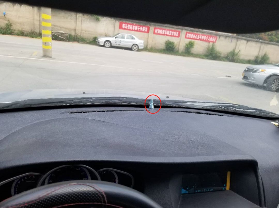 靠边停车30秒解决方法,靠边停车停不直有技巧吗