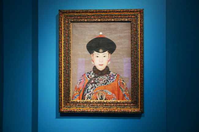 郎世宁画的后妃为什么长一样,郎世宁给乾隆和妃子画的油画肖像