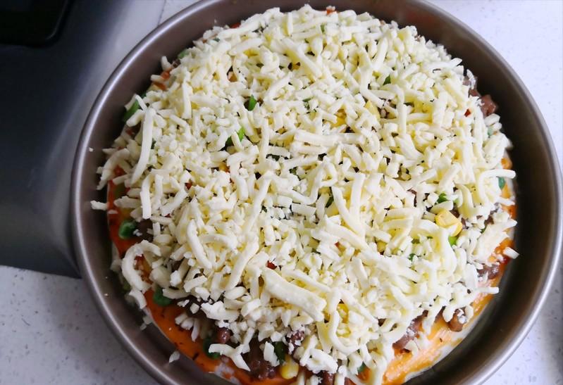 如何用六寸披萨做披萨,用披萨胚子做牛肉披萨