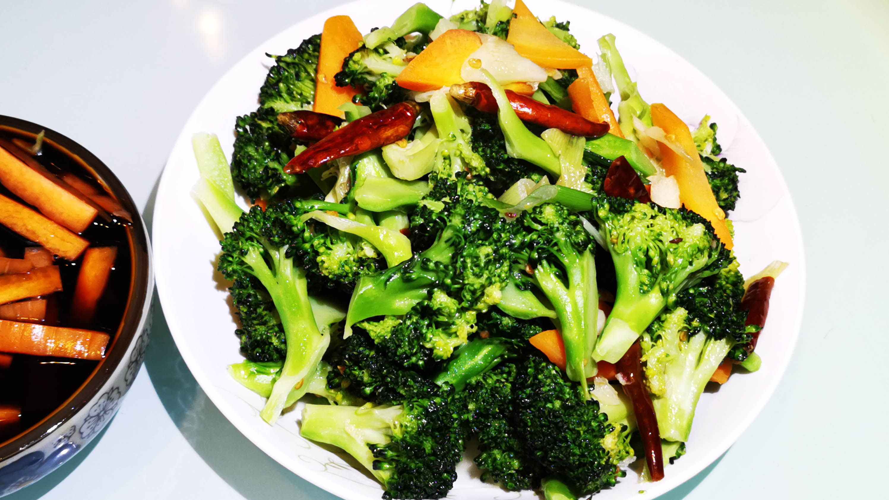 白灼西兰花怎么清洗和处理,怎样清洗西兰花才能洗得干净呢