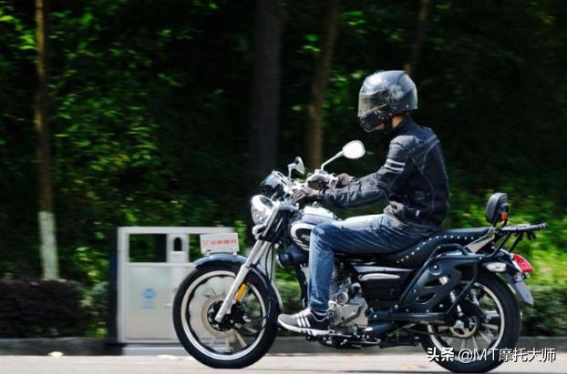 售价不过万，解析宗申国四实用太子，动力提升10%，满油续航500km