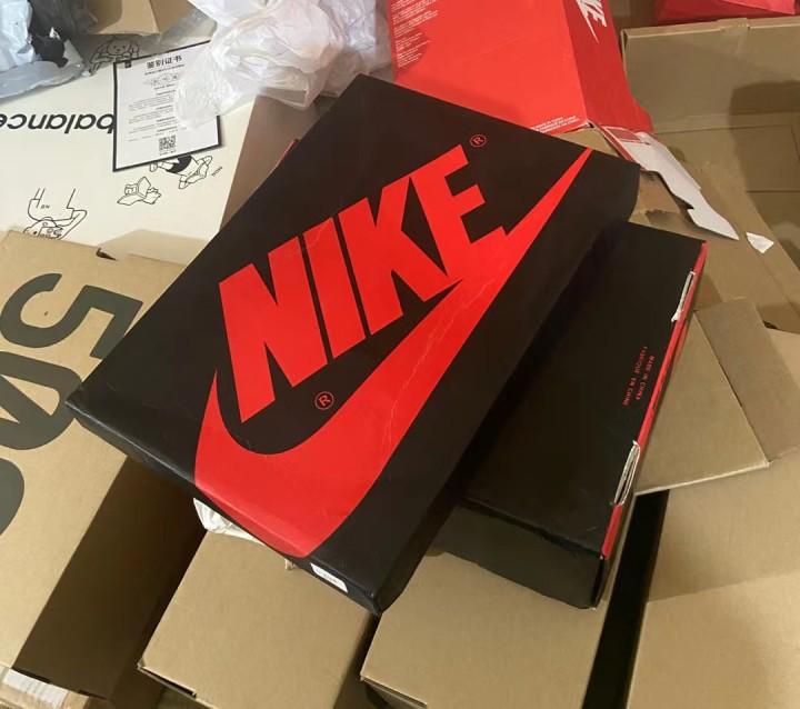 鞋盒修补师,鞋盒修复团队