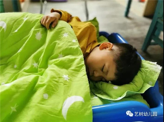 0到3岁早教儿歌100首宝宝吃饭不闹,16首简单儿歌帮宝宝练说话