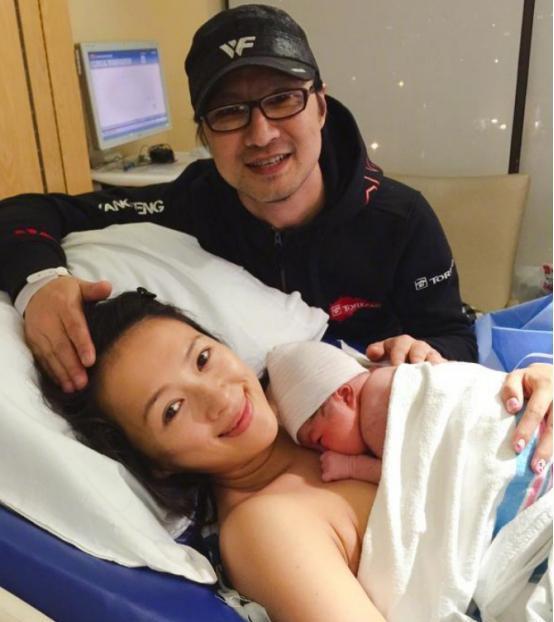 章子怡二胎剖腹产还是顺产,章子怡产后复出