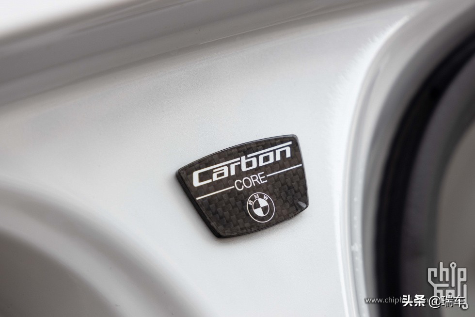 新款宝马m760liv12曜影特别版,宝马的v12