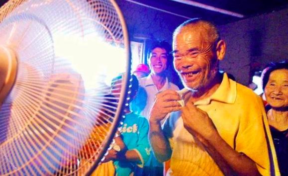 中国14亿人怎样保障通讯,中国全民通电