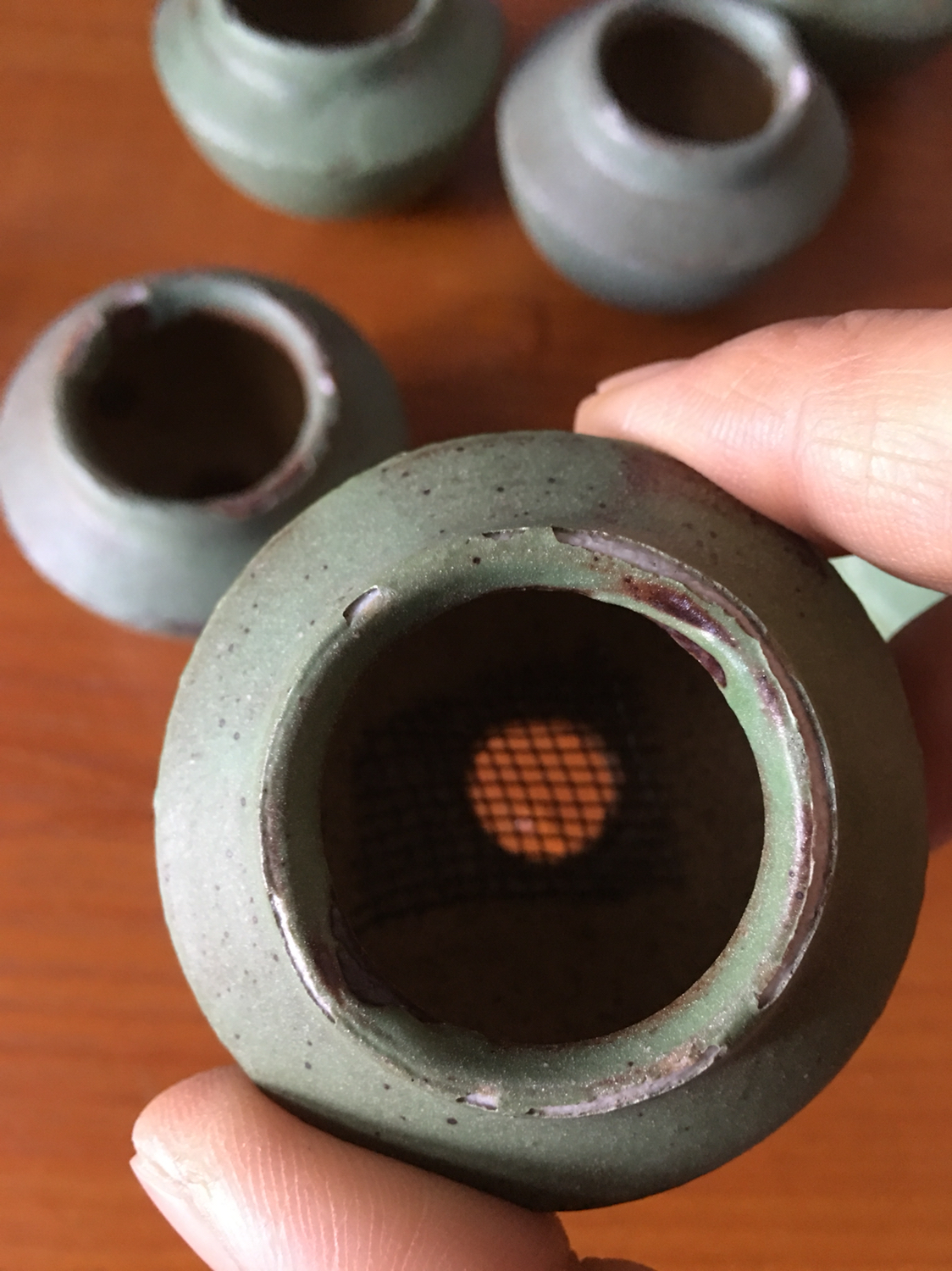 花盆排水孔堵塞的处理方法,花盆排水孔大怎么解决