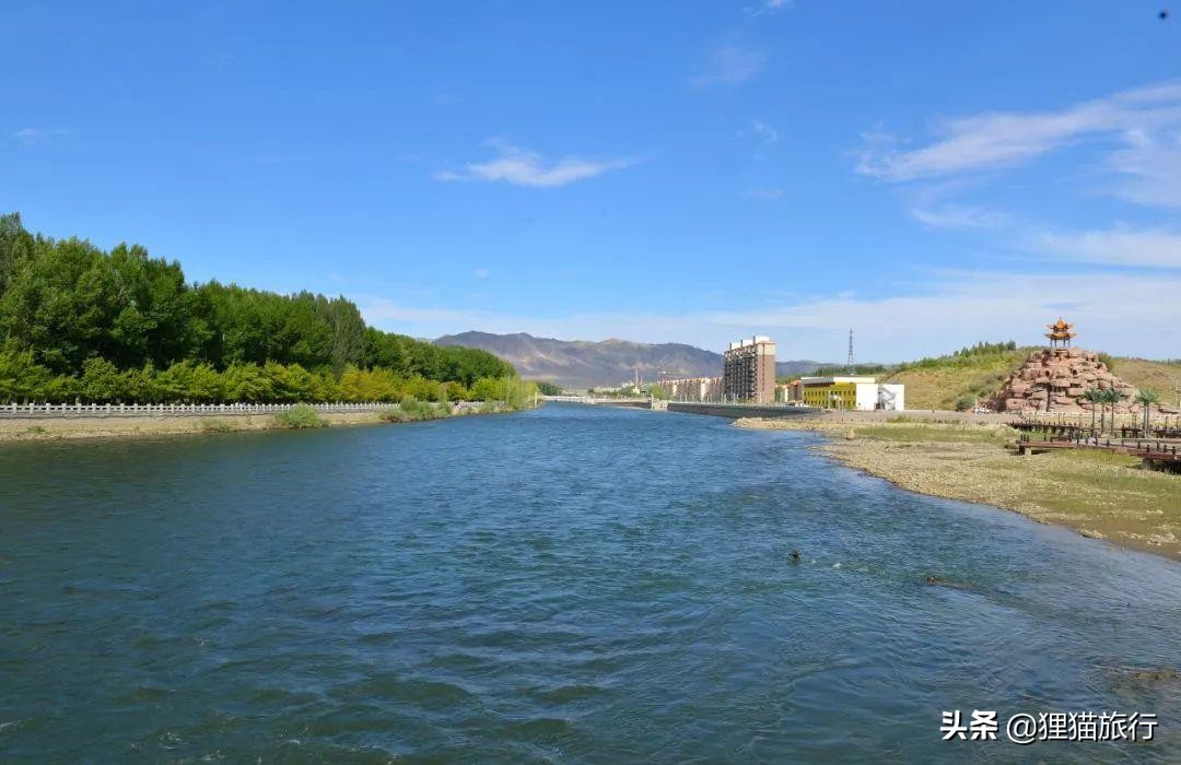 *疆新**可可托海，一个不到5000人的小镇