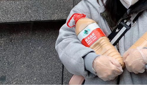 发给朋友秋天第一杯奶茶文案,秋天的第一杯奶茶怎么写文案