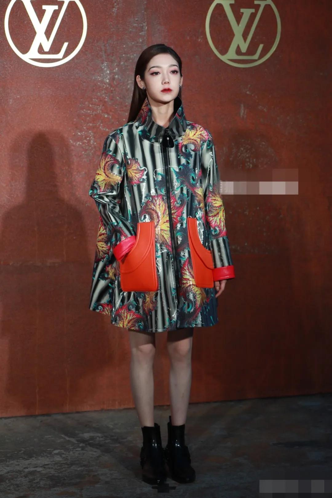 lv短袖金晨,杨采钰金晨刘亦菲宋祖德