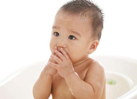 新生儿长湿疹是不是比较容易过敏,新生儿可传染的湿疹有哪些