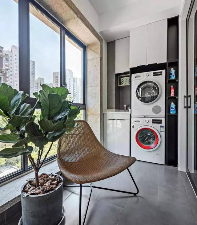 阳台有空调洞口怎么装洗衣机,洗衣机装阳台还是卫生间
