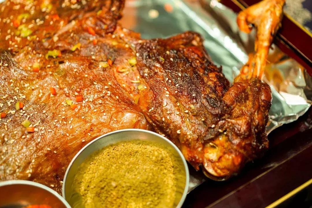 济南比较正宗的烤全羊,吃遍济南烤全羊