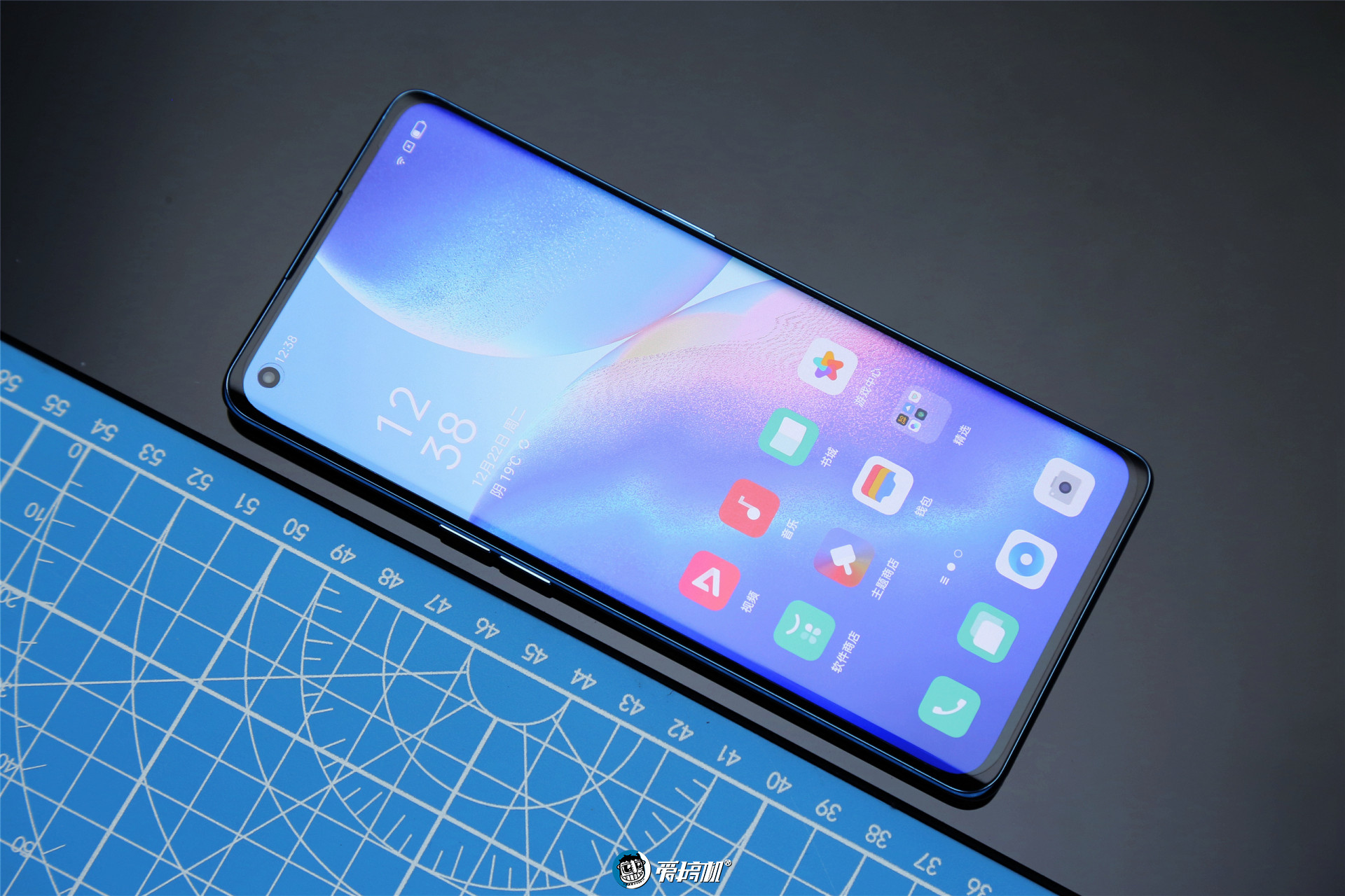 opporeno5pro体验评测帅薄朋克,opporeno5pro256g测评