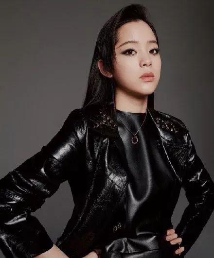 欧阳娜娜齐刘海眼线,欧阳娜娜燕尾眼线新闻