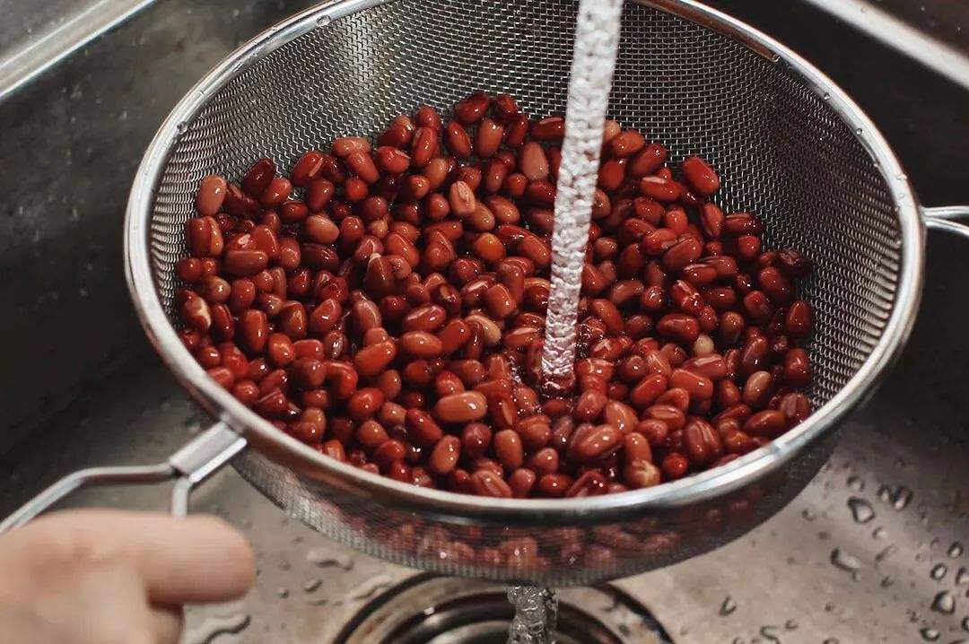 红豆煮不烂怎么办怎样煮红豆好吃,红豆煮出来怎么不坏