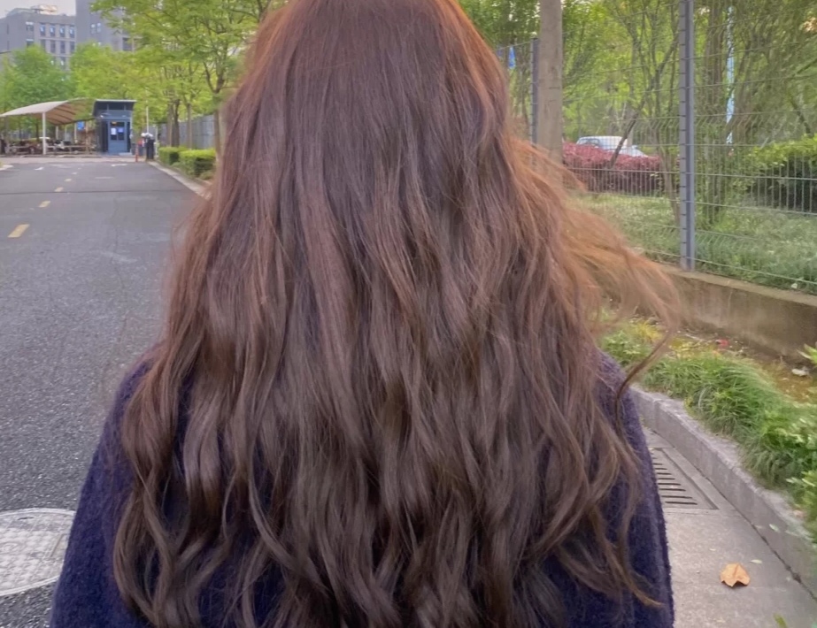 怎么让头发变粗硬发质,粗硬头发和细软头发对比