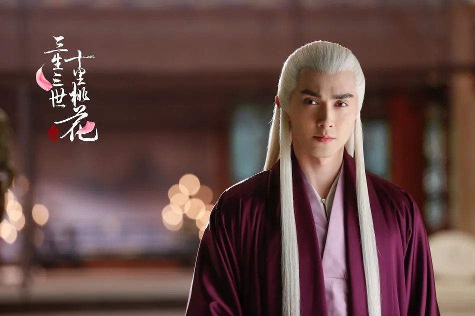 嘉行“重男轻女”，女艺人抠脚8个月，男艺人集体出逃？